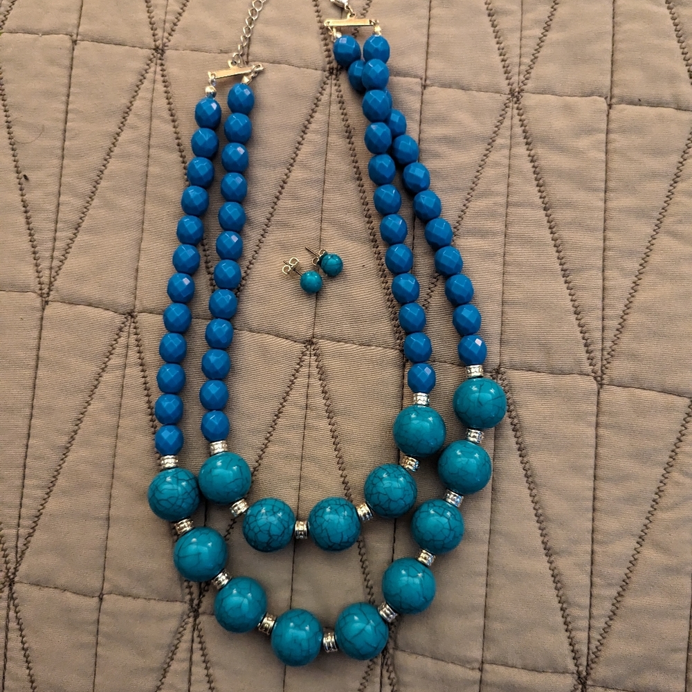 Vintage Avon turquoise necklace and earrings